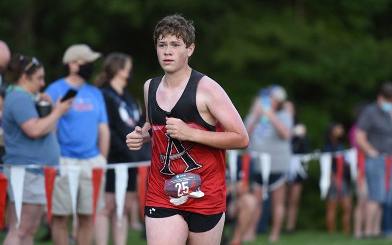 You are currently viewing Cross Country’s Ty Hilliard Named Athlete of the week.